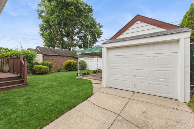7548 183rd Street, Fresh Meadows, NY 11366