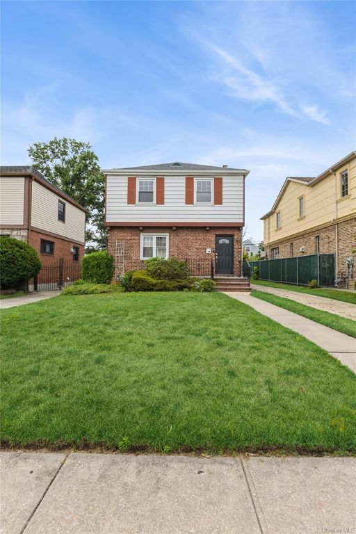 7548 183rd Street, Fresh Meadows, NY 11366