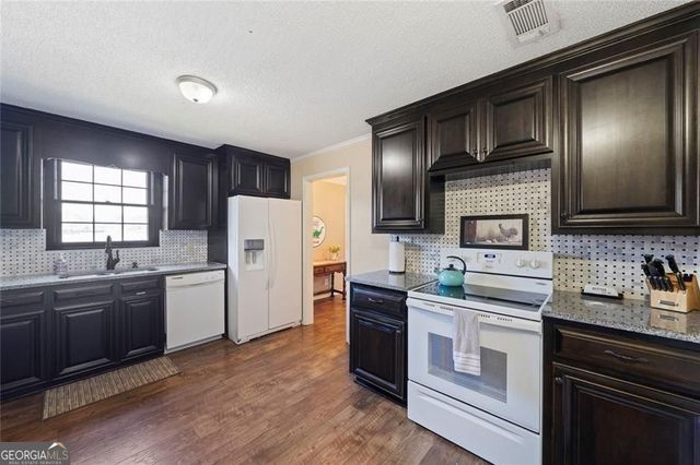 121 Little Riverview Road, Eatonton, GA 31024