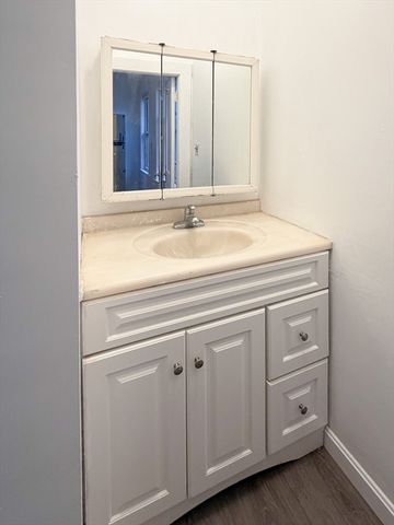 14 West St 2, Quincy, MA 02169