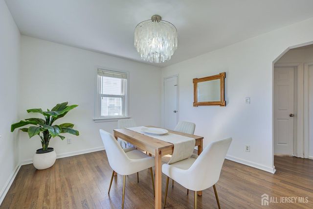 41 Lake Avenue, Metuchen, NJ 08840