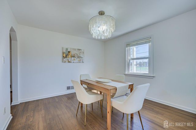 41 Lake Avenue, Metuchen, NJ 08840