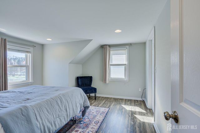 41 Lake Avenue, Metuchen, NJ 08840