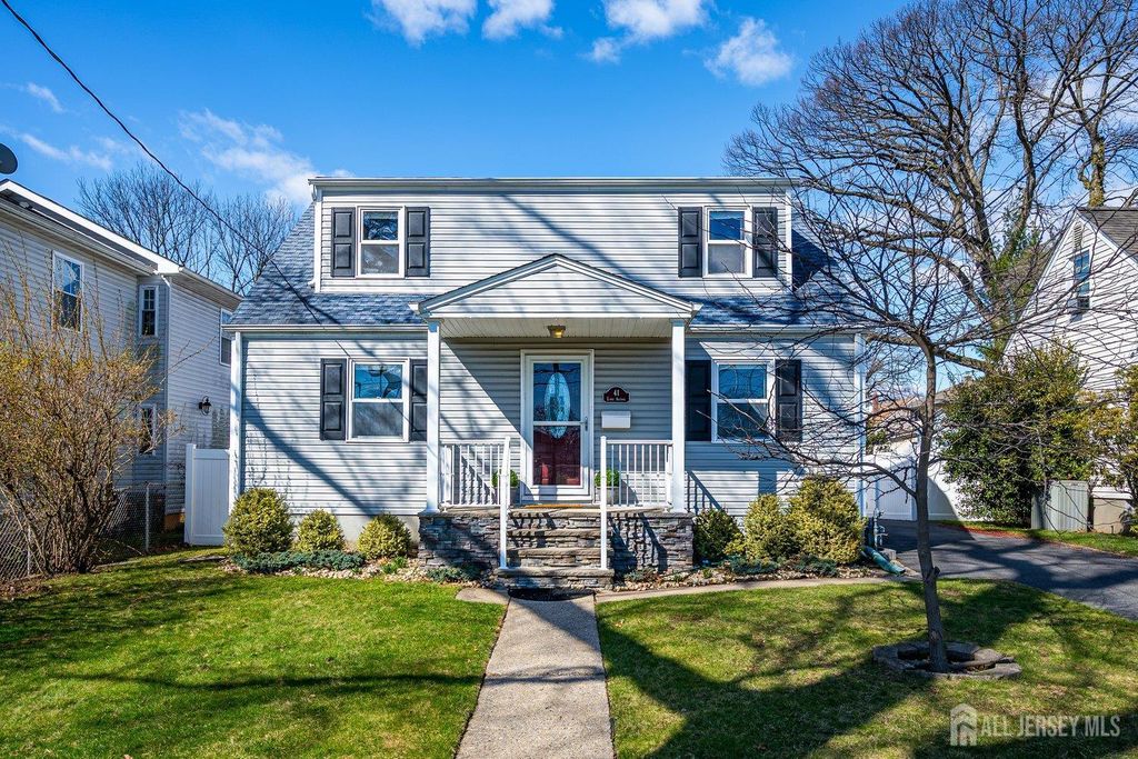 41 Lake Avenue, Metuchen, NJ 08840