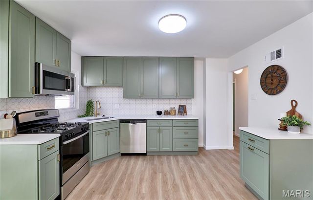 355 Saint Eugene Lane, Florissant, MO 63033