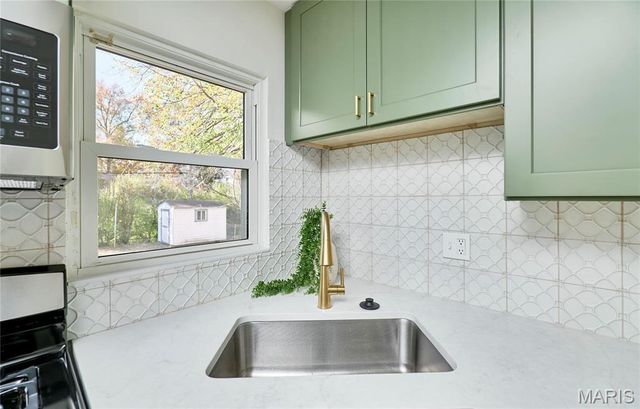 355 Saint Eugene Lane, Florissant, MO 63033