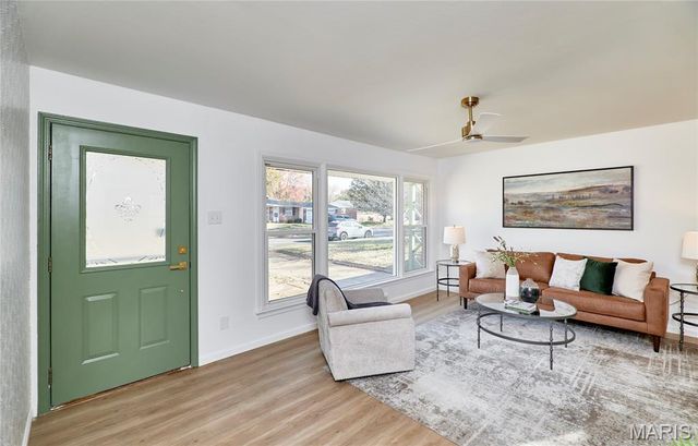 355 Saint Eugene Lane, Florissant, MO 63033