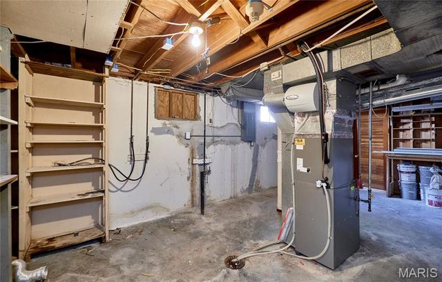 355 Saint Eugene Lane, Florissant, MO 63033