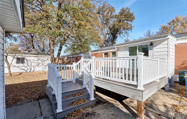 355 Saint Eugene Lane, Florissant, MO 63033