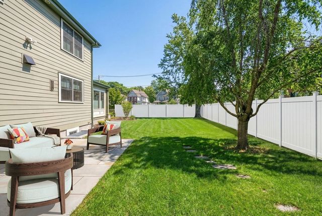 1119 Walnut St, Newton, MA 02461