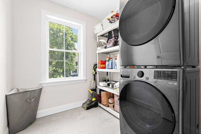 328 Village St 328, Medway, MA 02053
