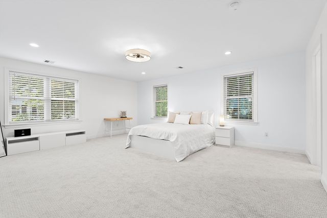 328 Village St 328, Medway, MA 02053
