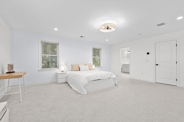 328 Village St 328, Medway, MA 02053