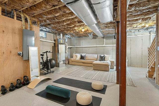 328 Village St 328, Medway, MA 02053