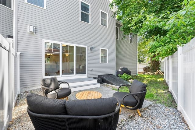 328 Village St 328, Medway, MA 02053