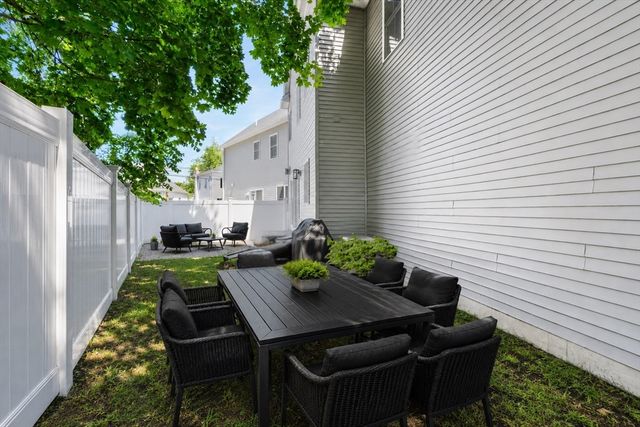 328 Village St 328, Medway, MA 02053