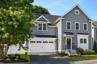 328 Village St 328, Medway, MA 02053
