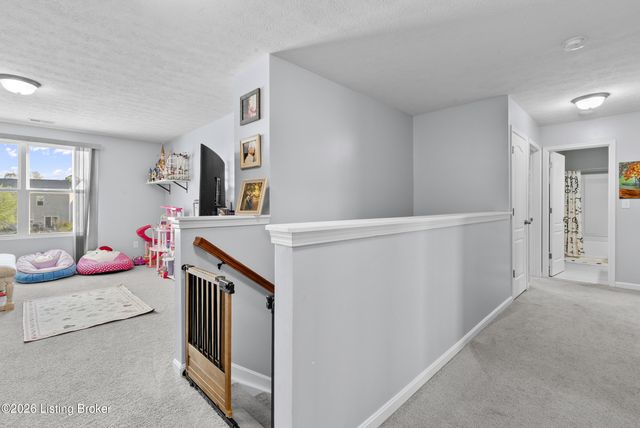 11723 Trottingham Cir, Louisville, KY 40299