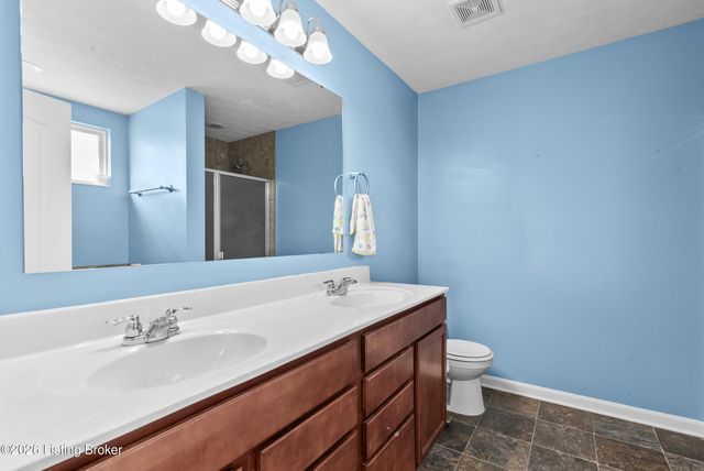 11723 Trottingham Cir, Louisville, KY 40299