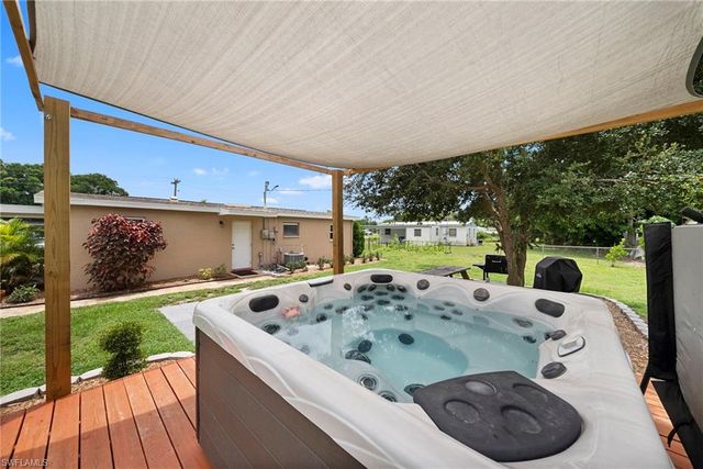 17 Alabama RD S, Lehigh Acres, FL 33936