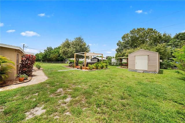 17 Alabama RD S, Lehigh Acres, FL 33936