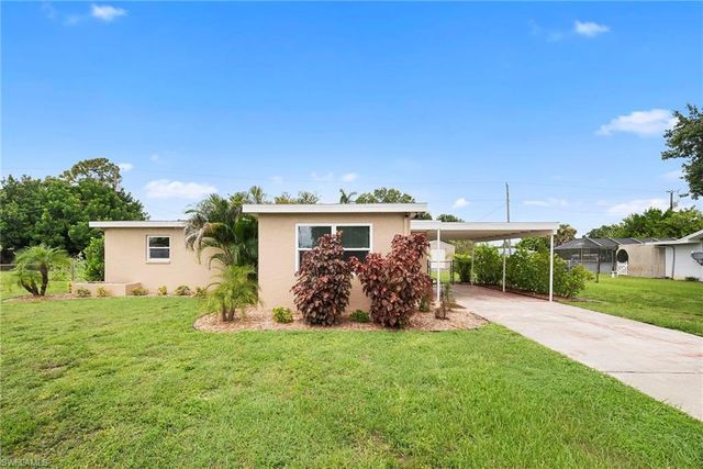 17 Alabama RD S, Lehigh Acres, FL 33936