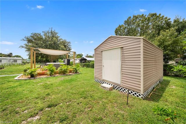 17 Alabama RD S, Lehigh Acres, FL 33936