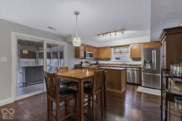 11533 Jamestown West Drive, Fishers, IN 46038