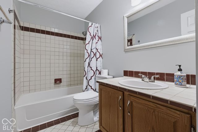 11533 Jamestown West Drive, Fishers, IN 46038