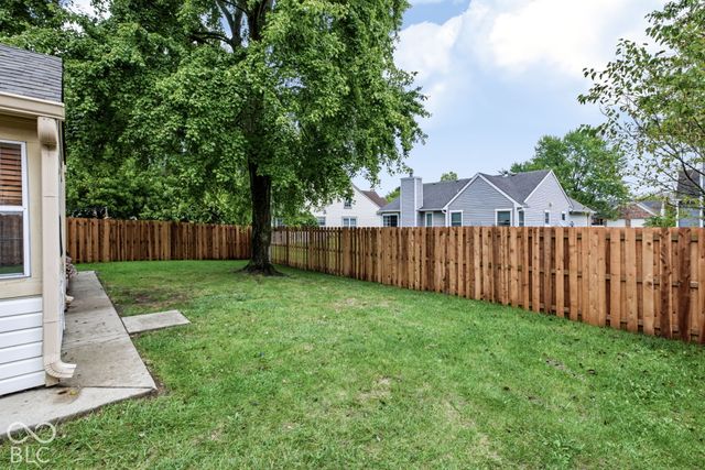 11533 Jamestown West Drive, Fishers, IN 46038