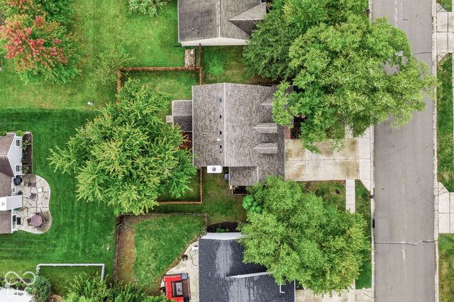 11533 Jamestown West Drive, Fishers, IN 46038