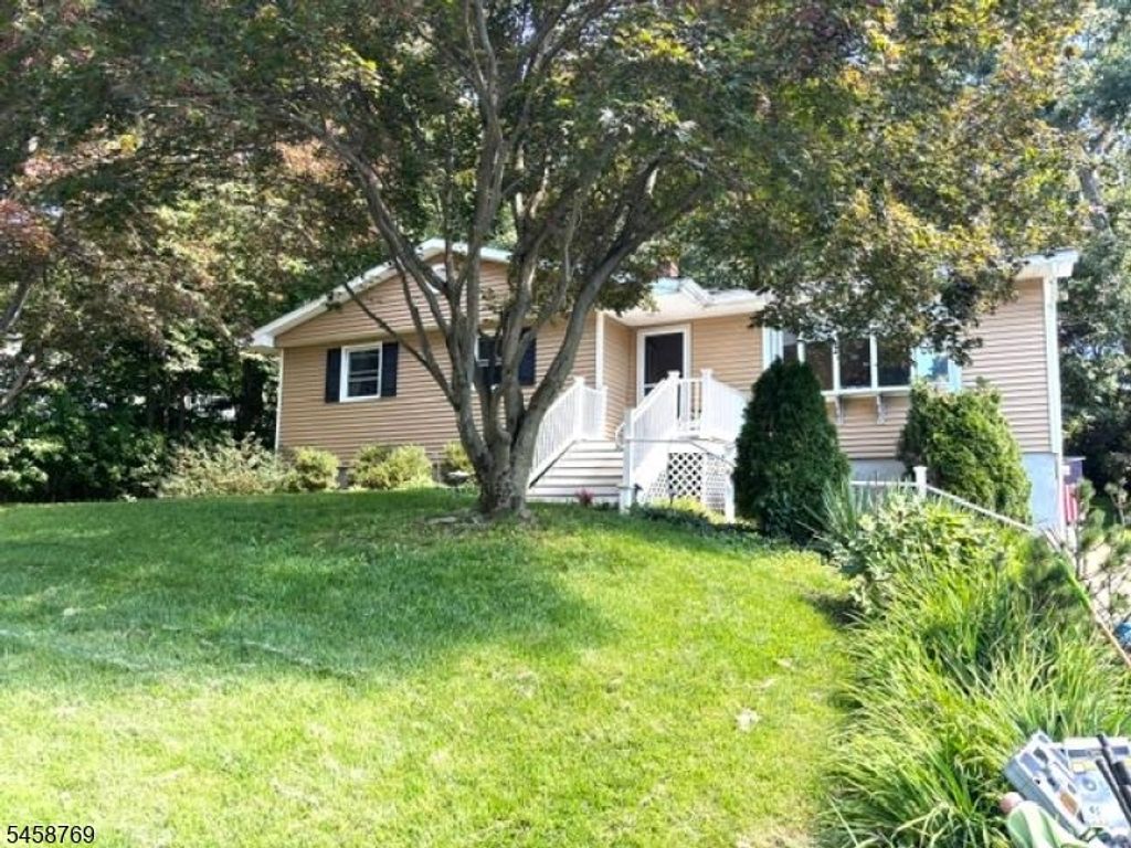 30 Woodlawn Ter, Jefferson Twp., NJ 07849 — exterior