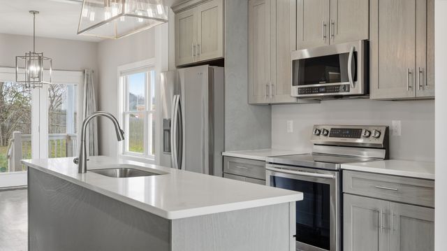 1263 N Avondale Cir, Nashville, TN 37207