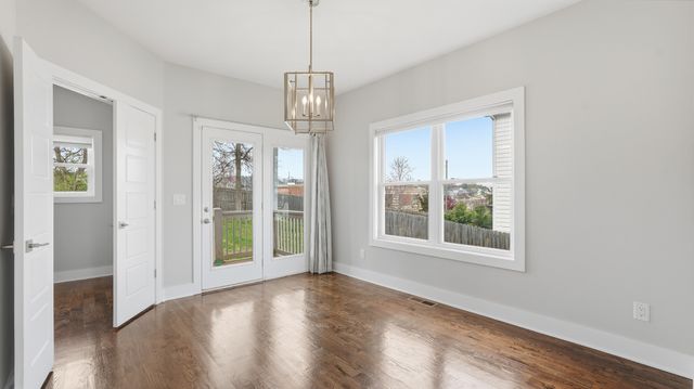 1263 N Avondale Cir, Nashville, TN 37207