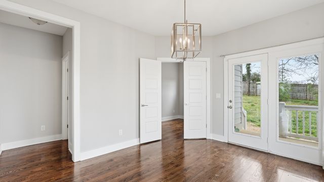 1263 N Avondale Cir, Nashville, TN 37207