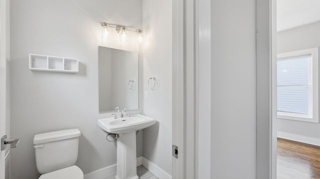 1263 N Avondale Cir, Nashville, TN 37207