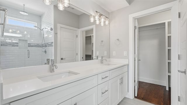 1263 N Avondale Cir, Nashville, TN 37207