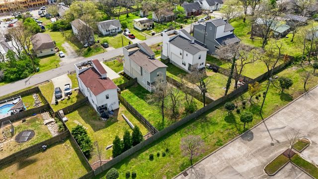 1263 N Avondale Cir, Nashville, TN 37207