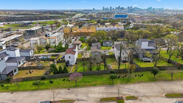 1263 N Avondale Cir, Nashville, TN 37207