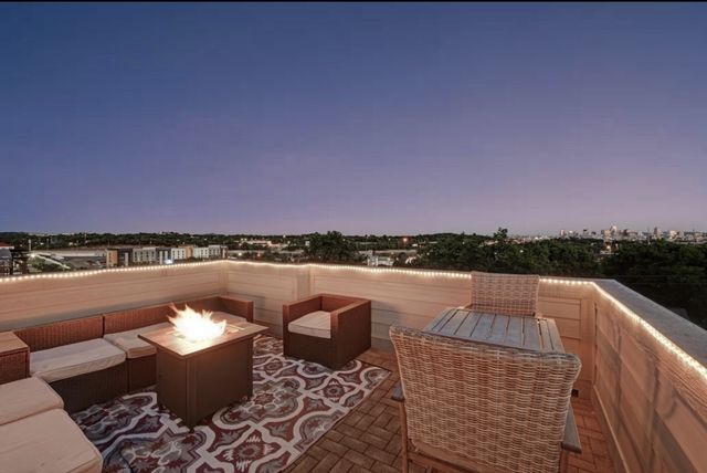 1263 N Avondale Cir, Nashville, TN 37207