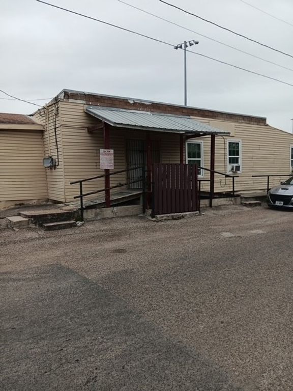 202 Spruce St, Corpus Christi, TX 78408