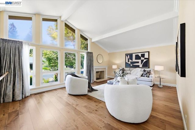280 Bolla Ave, Alamo, CA 94507