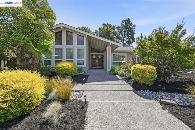 280 Bolla Ave, Alamo, CA 94507