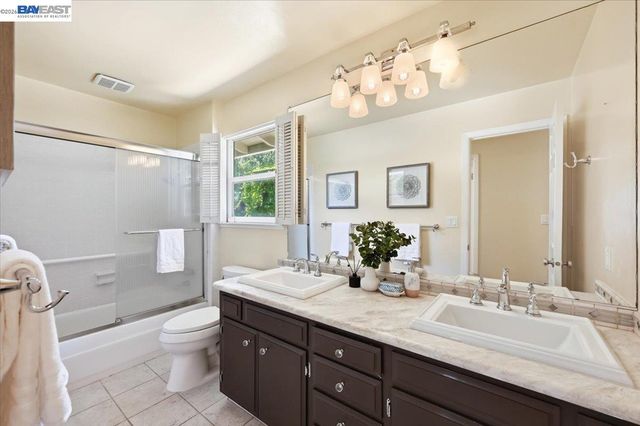 280 Bolla Ave, Alamo, CA 94507