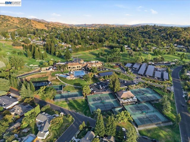 280 Bolla Ave, Alamo, CA 94507