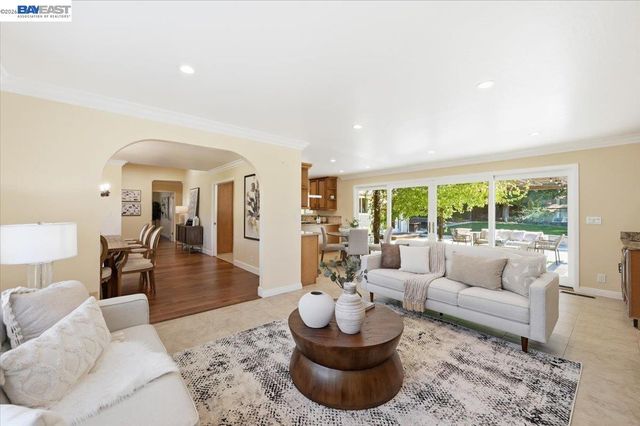 280 Bolla Ave, Alamo, CA 94507