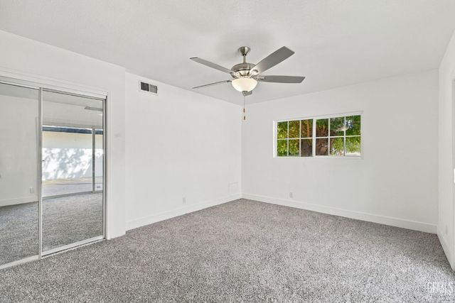 421 Brookhaven Drive, Bakersfield, CA 93304