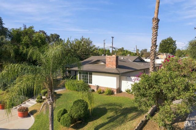 421 Brookhaven Drive, Bakersfield, CA 93304