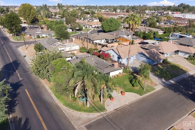 421 Brookhaven Drive, Bakersfield, CA 93304