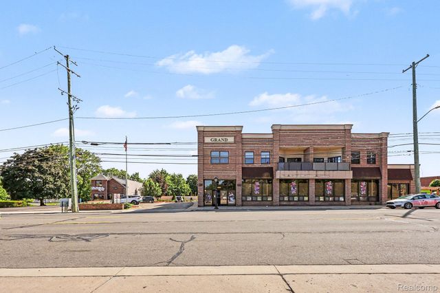32821 Grand River Avenue B, Farmington, MI 48336